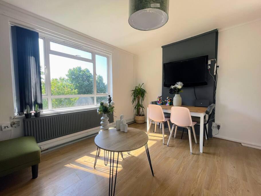 Stylish 2 Bedroom Flat In Angel Central Location London Exterior photo