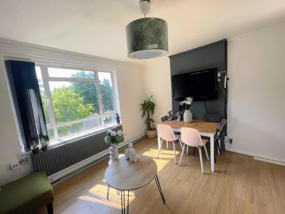 Stylish 2 Bedroom Flat In Angel Central Location London Exterior photo