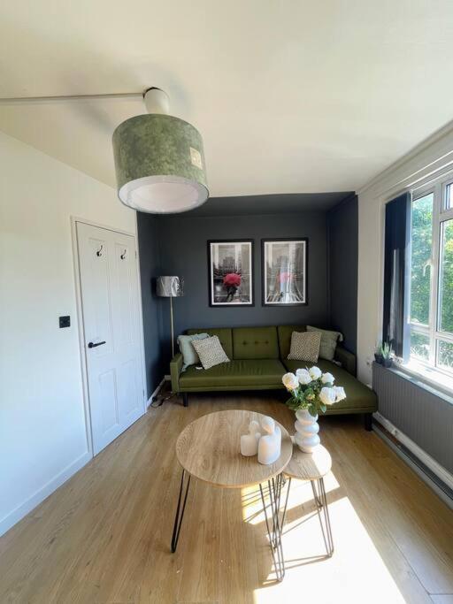 Stylish 2 Bedroom Flat In Angel Central Location London Exterior photo